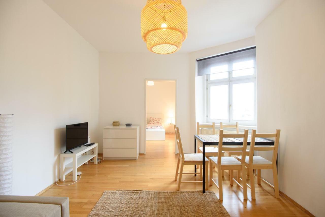 Central Living Apartment 1090 Вена Экстерьер фото