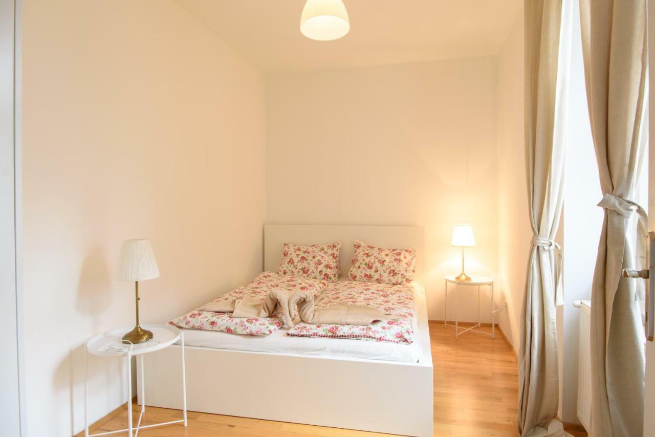 Central Living Apartment 1090 Вена Экстерьер фото
